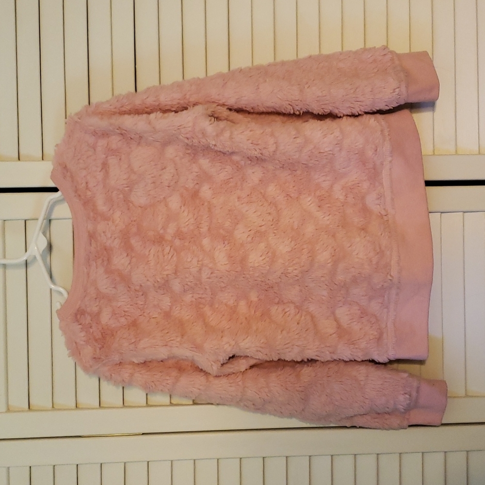 Pink fuzzy pull over - Picture 3 of 5